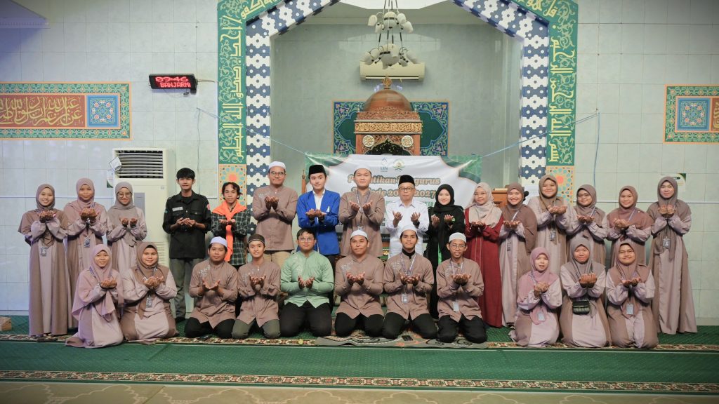 Foto bersama usai acara (Foto:Humas/Jamal Ripani)