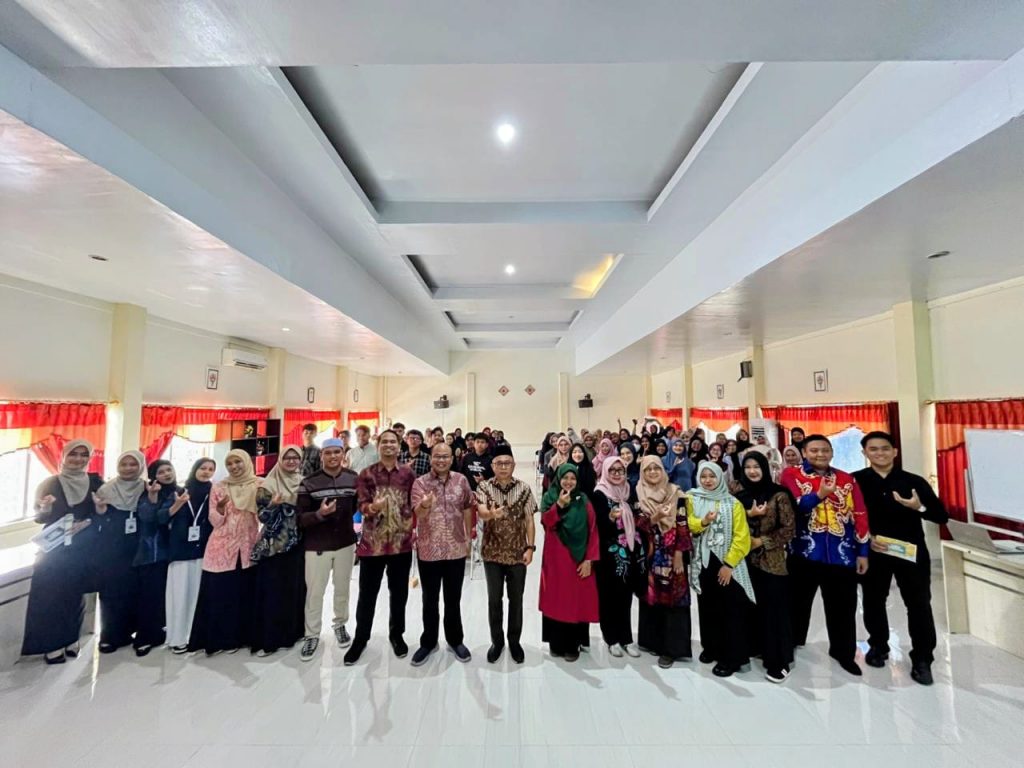 Foto bersama usai pembukaan.