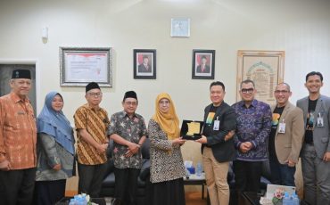 Foto bersama usai pertemuan (Foto:Humas/Jamal Ripani)