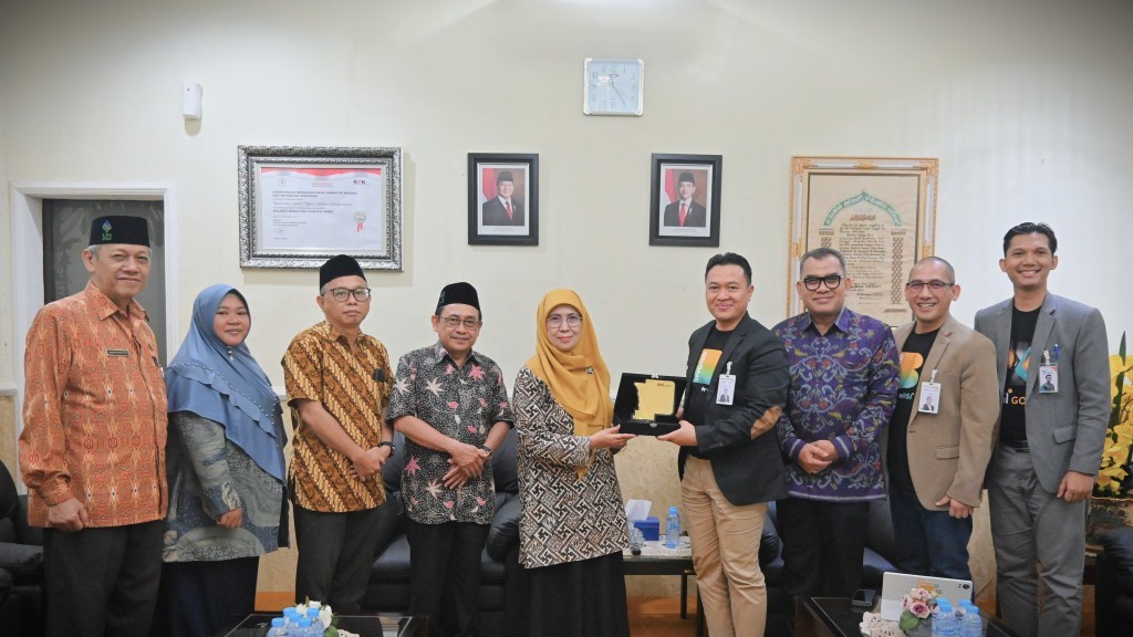 Foto bersama usai pertemuan (Foto:Humas/Jamal Ripani)