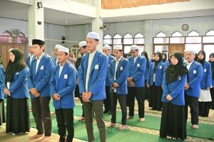 Para pengurus baru yang dilantik (Foto:Humas/Jamal Ripani) Para pengurus baru yang dilantik (Foto:Humas/Jamal Ripani)