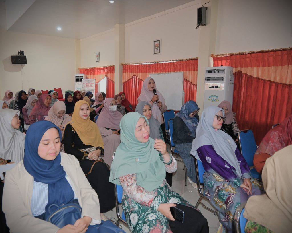 Para peserta saat berdialog (Foto:Humas/Jamal Ripani)