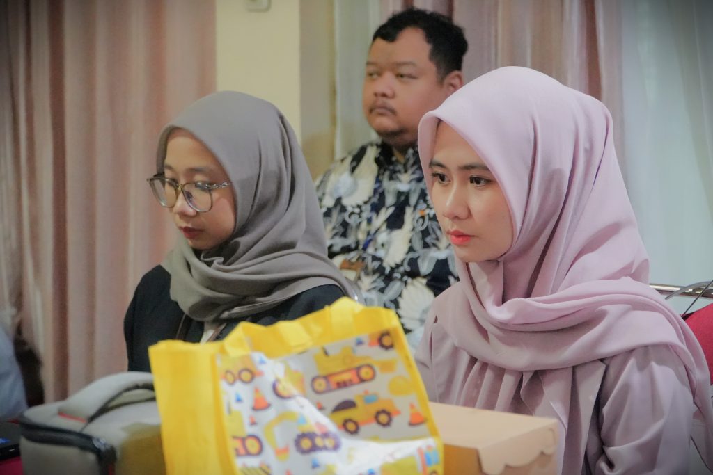 Tim DJPb Kalsel saat mempersiapkan kuis (Foto:Humas/Haitami)