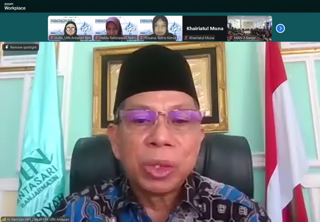 Dr. H. Hamdan, M.Pd. saat memberikan sambutan.