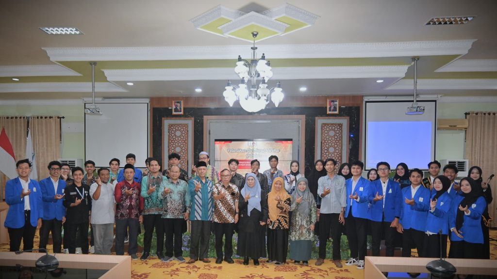 Foto bersama usai pelantikan (Foto:Humas/Jamal Ripani)