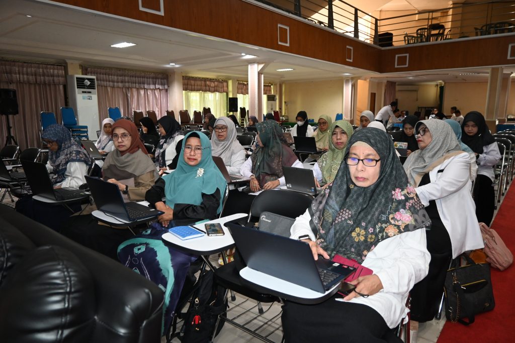 Para peserta saat mengikuti acara (Foto:Humas/Jamal Ripani)