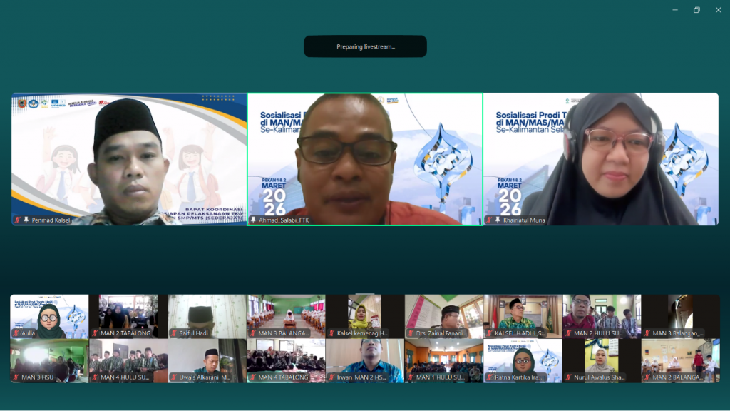 Pimpinan FTK UIN Antasari saat memberikan sambutan.