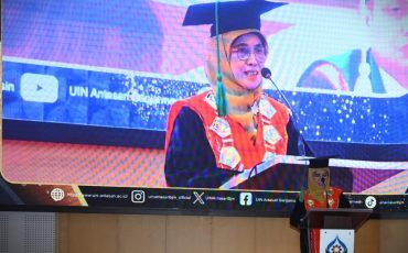 Prof. Dr. Hj. Nida Mufidah, M.Pd. saat memberikan sambutan (Foto:Humas/Jamal Ripani)