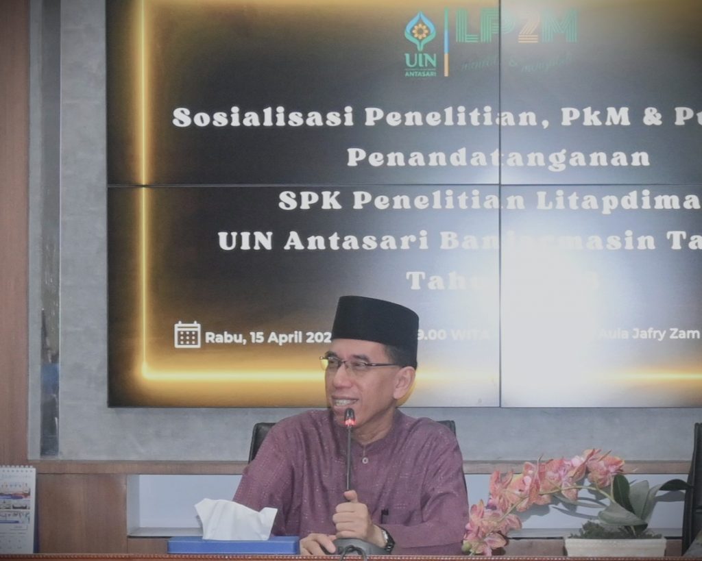 Dr. H. Hasni Noor, M.Ag. saat membuka acara (Foto:Humas/Haitami)