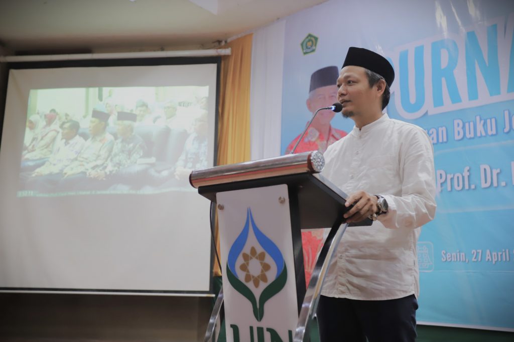 Dr. Muhammad Hikam, Lc., MA.Ek. saat memberikan sambutan (Foto:Humas/Haitami)