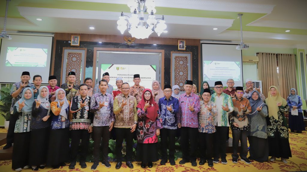 Foto bersama usai acara (Foto:Humas/Neco EP)
