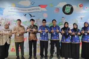 Foto bersama usai pertemuan.