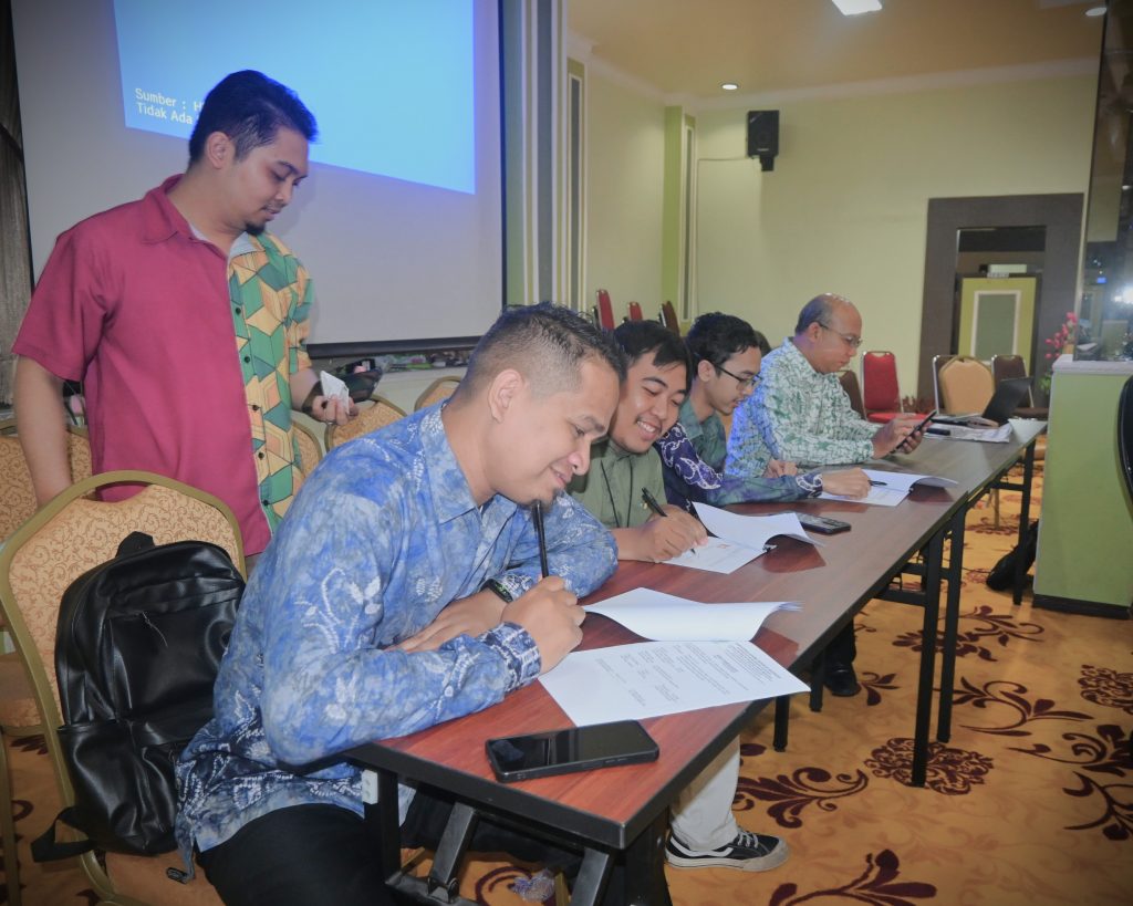 Penandatanganan SPK (Foto:Humas/Haitami)