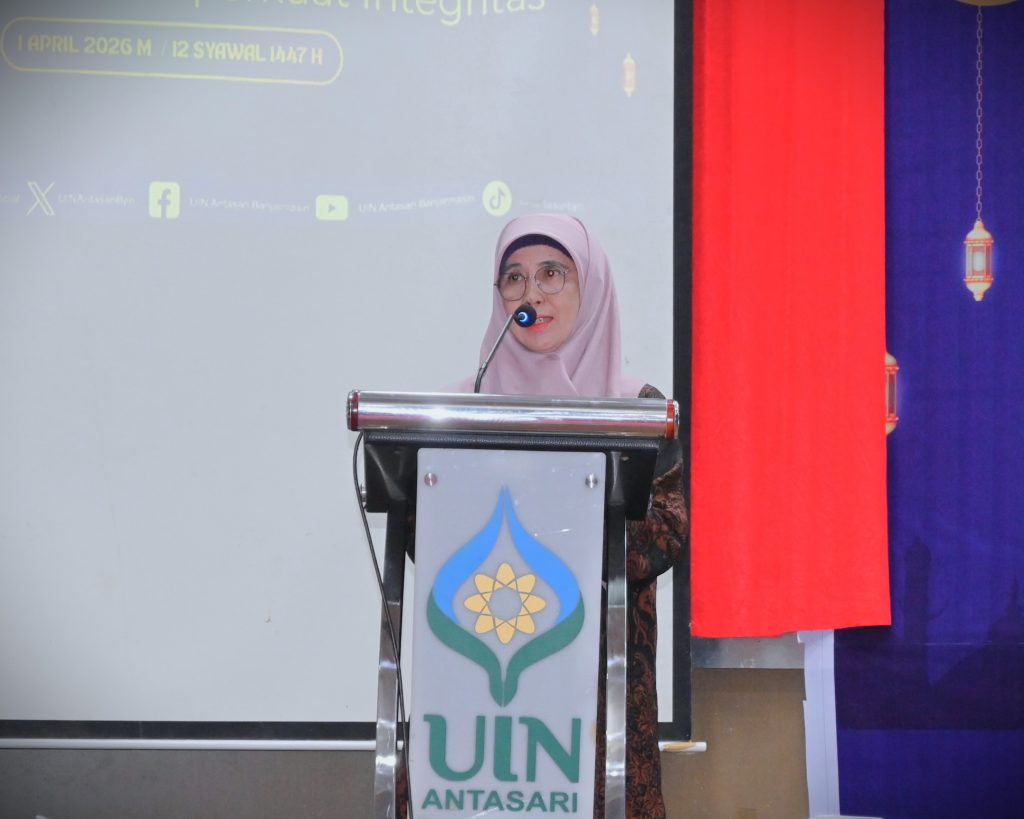 Prof. Dr. Hj. Nida Mufidah, M.Pd. saat membuka acara (Foto:Humas/Jamal Ripani)