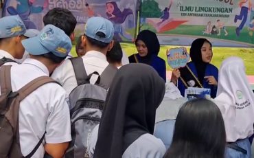 Stan UIN Antasari saat ramai dikunjungi siswa.