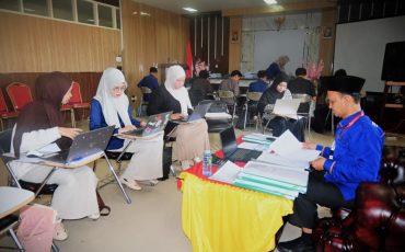 Suasana uji kompetensi pengelola zakat (Foto:Humas/Jamal Ripani)