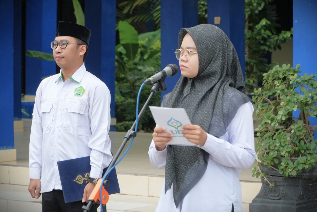 Annisa, S.E. saat bertugas menjadi pembawa acara (Foto:Humas/Neco EP)