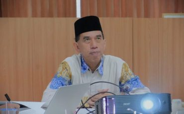 Dr. H. Hasni Noor, M.Ag. saat memimpin rapat, 7 Mei 2026 (Foto:Humas/Neco EP)