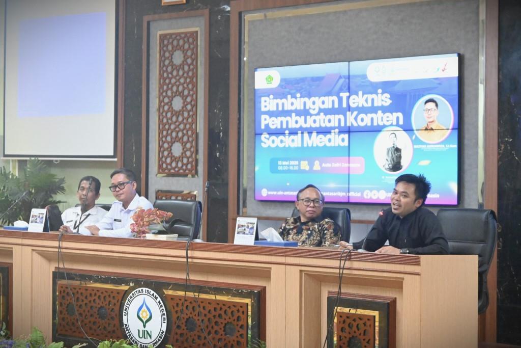 Fajrianor, M.Pd. saat menyampaikan laporan (Foto:Humas/Jamal Ripani)