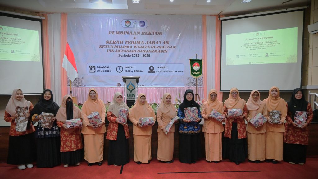Foto bersama peraih doorprize sesi 2 (Foto:Humas/Jamal Ripani)