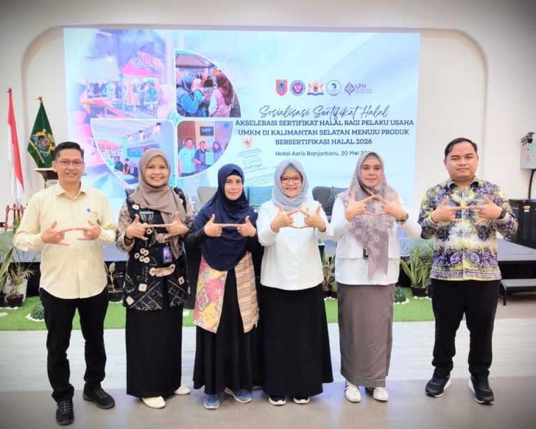 Foto bersama usai pembukaan.