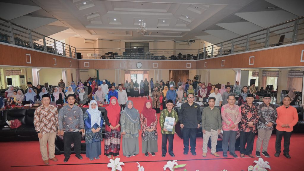 Foto bersama usai pembukaan (Foto:Humas/Jamal Ripani)