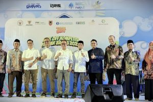 Foto bersama usai pembukaan acara.