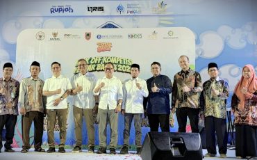 Foto bersama usai pembukaan acara.