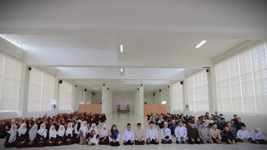 Foto bersama usai penutupan (Foto:Humas/Fajrianor)