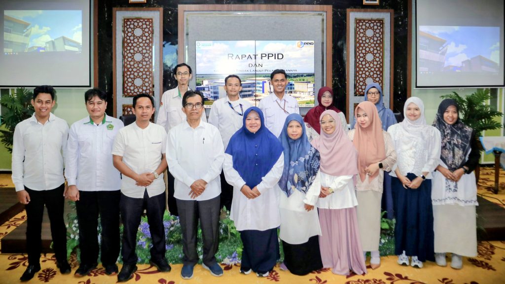 Foto bersama usai rapat (Foto:Humas).JPG