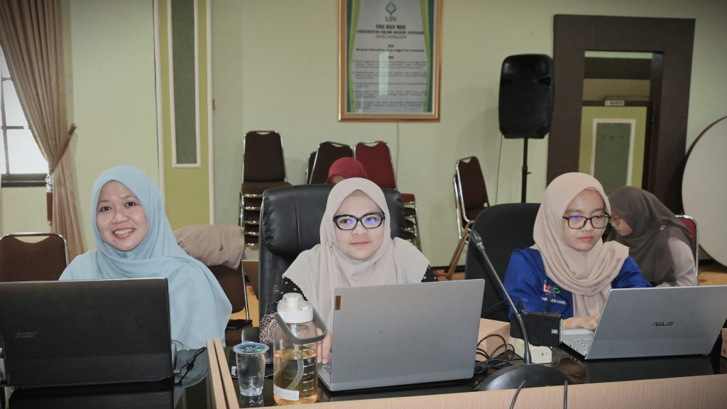 Para peserta saat mengikuti kegiatan (Foto:Humas/Jamal Ripani)
