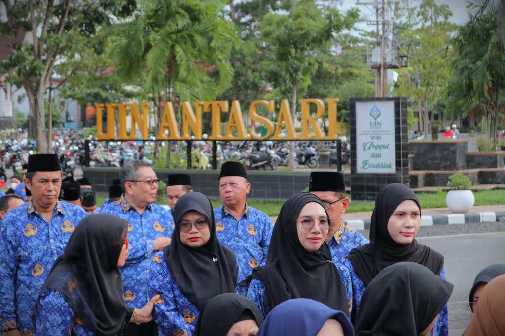 Para peserta saat mengikuti upacara (Foto:Humas)