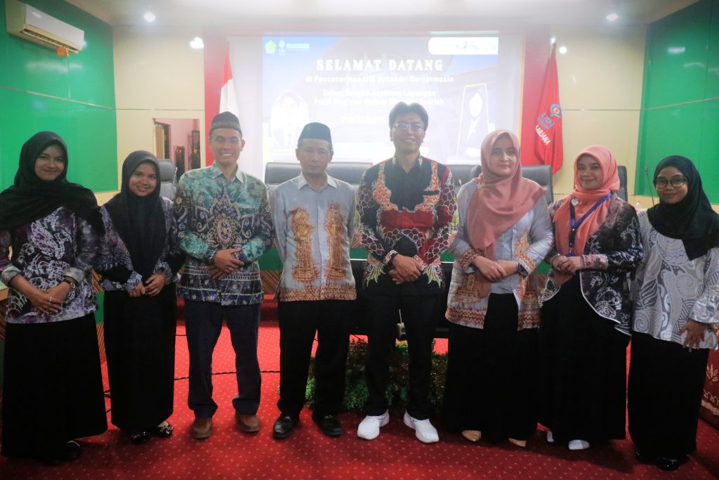 Tim Panitia saat berfoto bersama asesor.