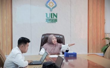 Wakil Rektor Dr. Fatwiah Noor, Lc., M.Pd. saat memberikan arahan (Foto:Humas)