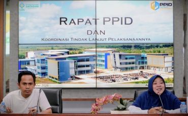 Wakil Rektor UIN Antasari Bidang AUPK Dr. Fatwiah Noor, Lc., M.Pd. saat memberikan arahan (Foto:Humas/Neco EP)