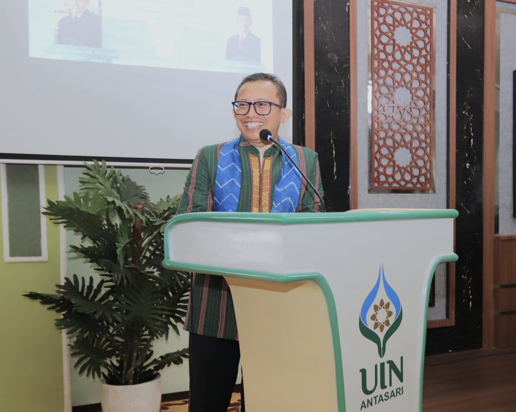 Asesor 1 Dr. Ahmad Salehudin, S.Th.I., M.A. saat memberikan sambutan (Foto:Humas/Rudy Hr)