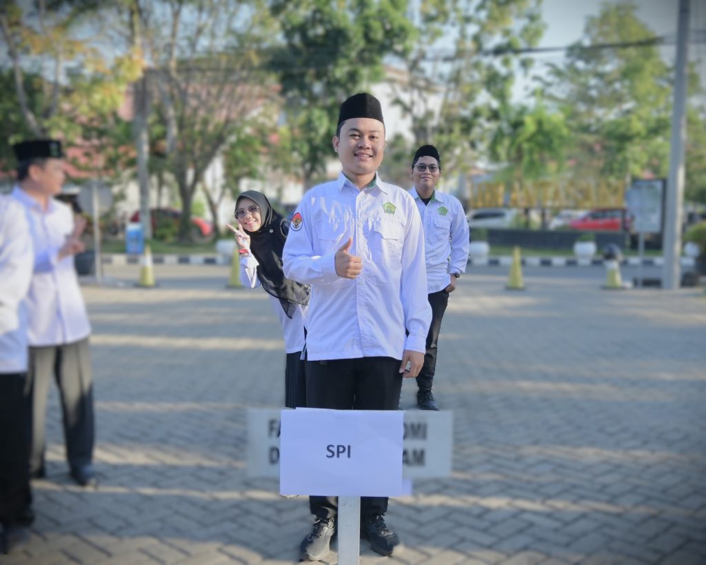 Barisan Satuan Pengawas Internal saat bersiap mengikuti apel (Foto:Humas/Jamal Ripani)