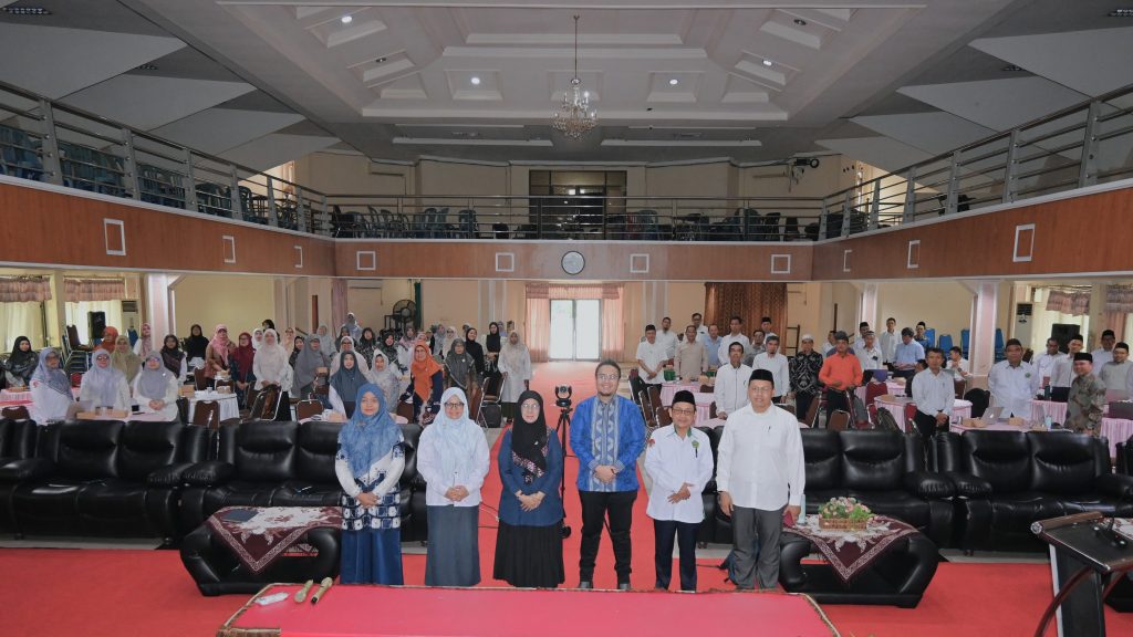 Foto bersama usai pembukaan (Foto:Humas/Jamal Ripani)