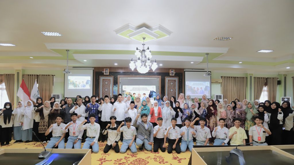 Foto bersama usai pembukaan (Foto:Humas/Rudy Hr)