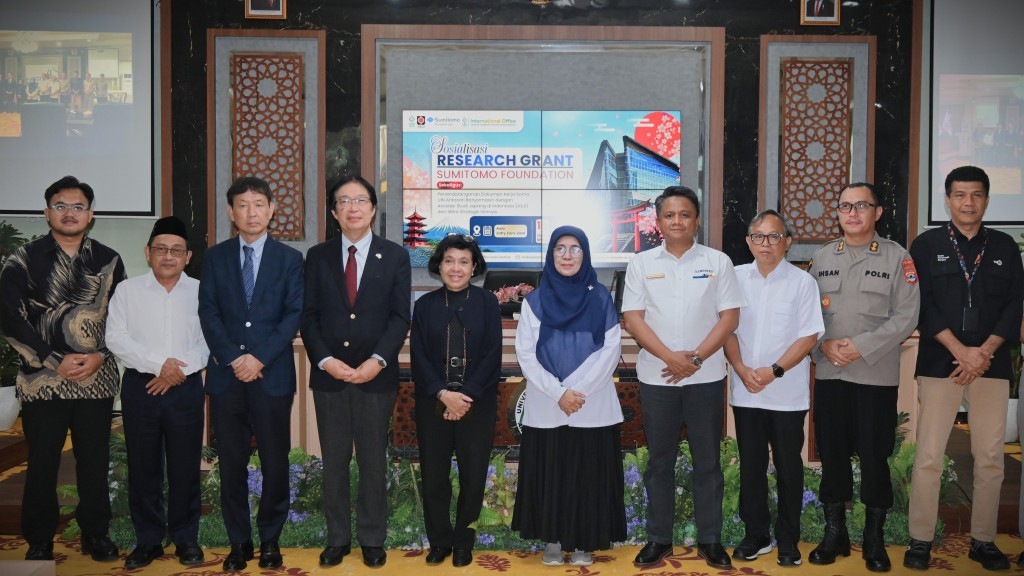 Foto bersama usai penandatanganan MoU dan PKS (Foto:Humas/Jamal Ripani)