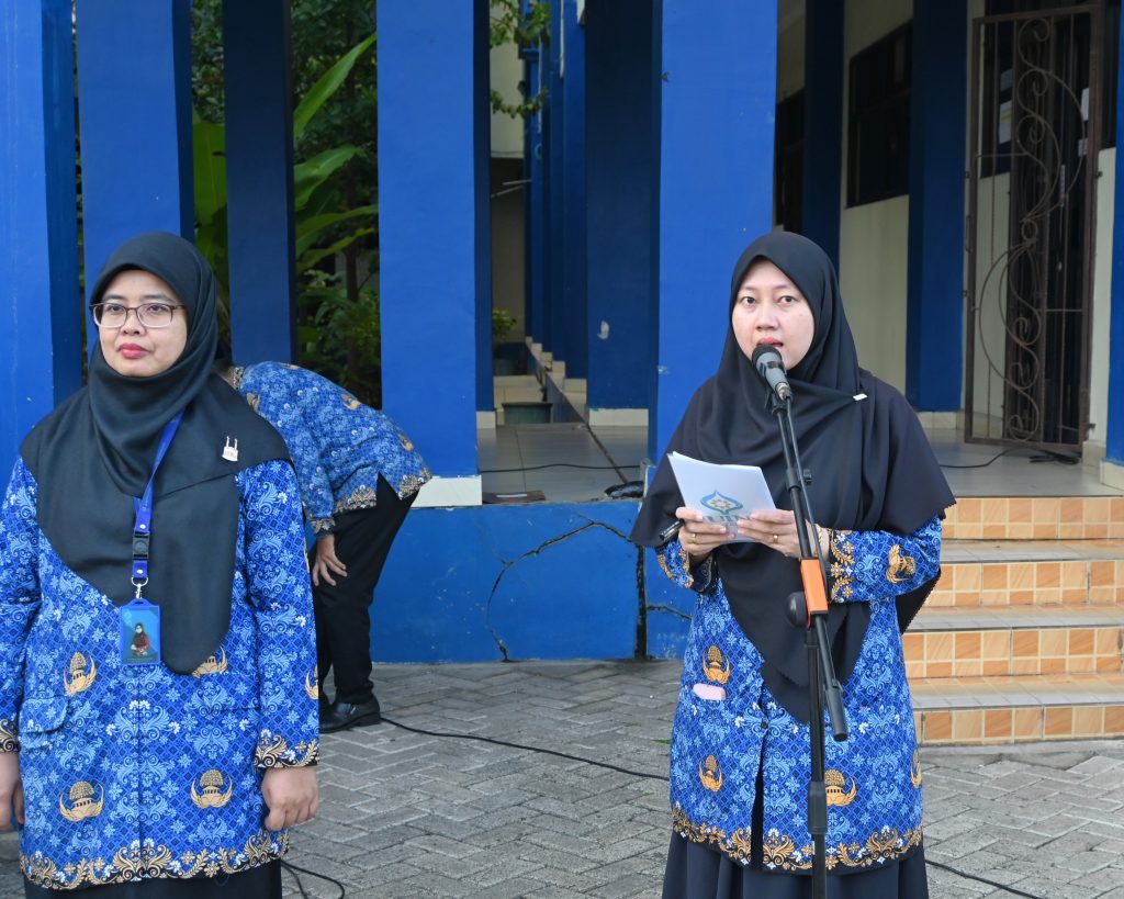 Ilma Mahdiya, S.E. saat membawakan acara (Foto:Humas/Jamal Ripani)