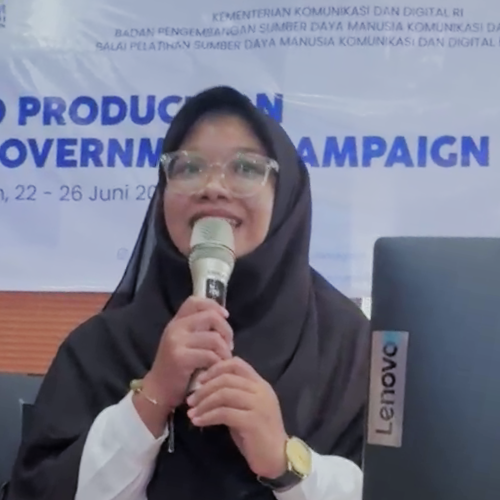 Rahmi Hartati, S.Sos. saat mengikuti pelatihan (Foto:Humas/Rudy Hermawan)