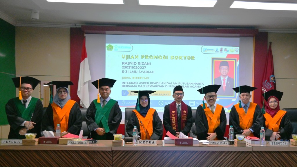 Rasyid Rizani usai dianugerahi gelar doktor (Foto:Humas/Jamal Ripani)