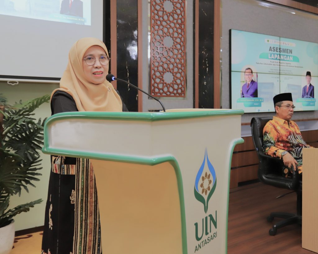 Rektor UIN Antasari saat membuka acara (Foto:Humas/Rudy Hr)