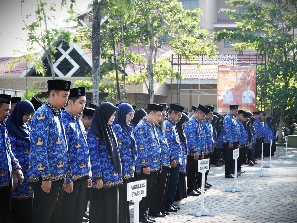 Suasana mengheningkan cipta Upacara Peringatan Harlah Pancasila 2026 di UIN Antasari (Foto:Humas/Neco EP)