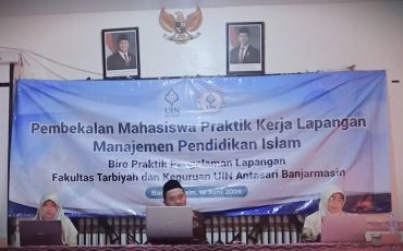 Tim PPL saat memberikan pembekalan.