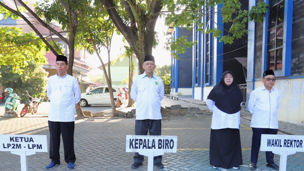 Barisan pimpinan.