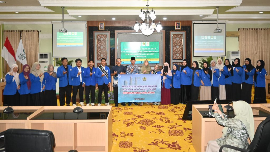 Foto bersama Kelompok KKN Malaysia (Foto:Humas)