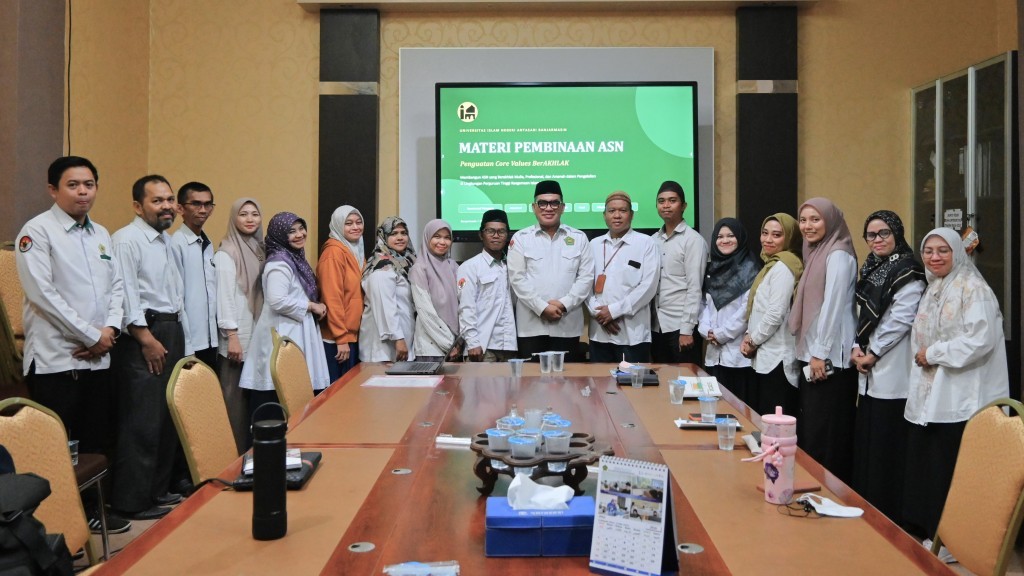 Foto bersama usai Rakor Arsiparis.