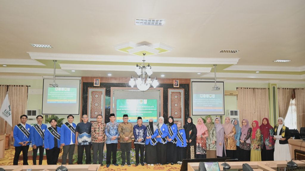 Foto bersama usai pelepasan (Foto:Humas)